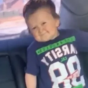 Стикер 11 из набора Хасбик