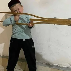 Стикер 16 из набора Хасбик