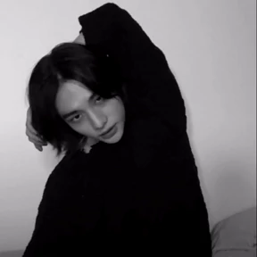 Стикер из набора Hyunjin